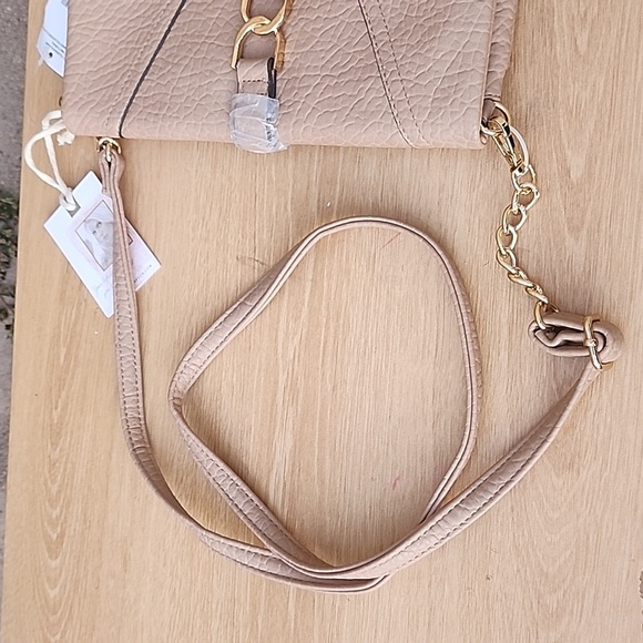 Jessica Simpson’s Natural Kandi Foldover Crossbody Clutch NWT - Picture 14 of 14